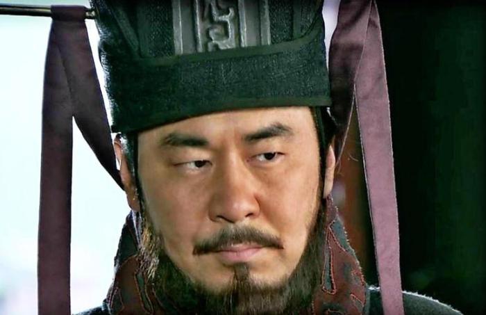 三国许攸算顶级谋士吗(你觉得三国哪个谋士最牛逼,陈宫,许攸,诸葛亮,郭嘉,贾诩还...)