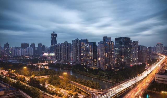 一线城市的标准(国家一线城市是按什么标准划分的？)
